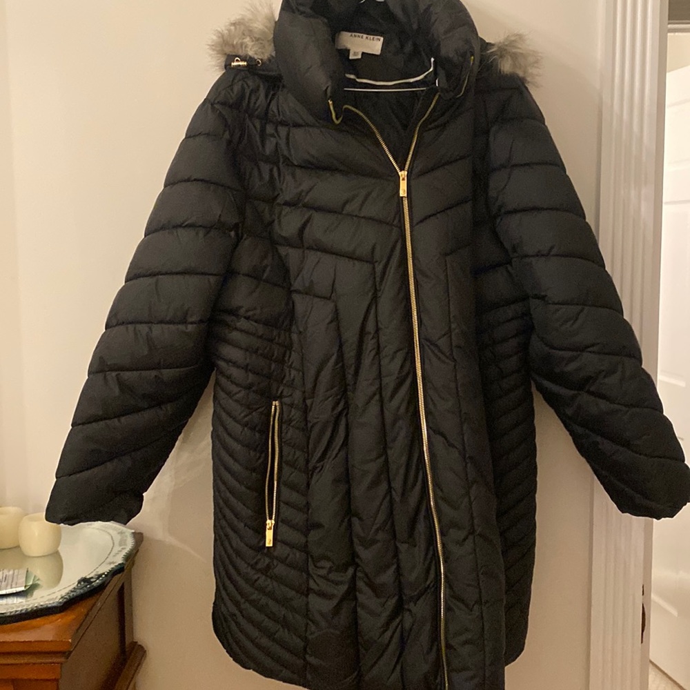 Anne Klein Plus Womans Black coat size 3x with detachable hood